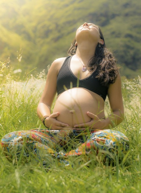 Napozás: terhes asszony napfürdőzése - Jóljárok Magazin